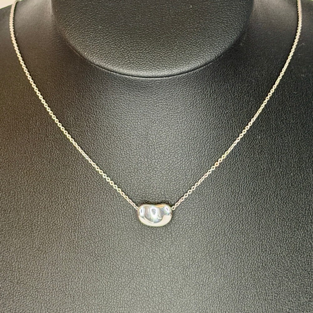 Tiffany & Co. Elsa Peretti Iconic Bean Necklace | Sterling Silver | Full Set - Picture 3 of 8
